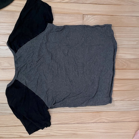 Gray and black short sleeve baseball-style tee - Picture 3 of 3